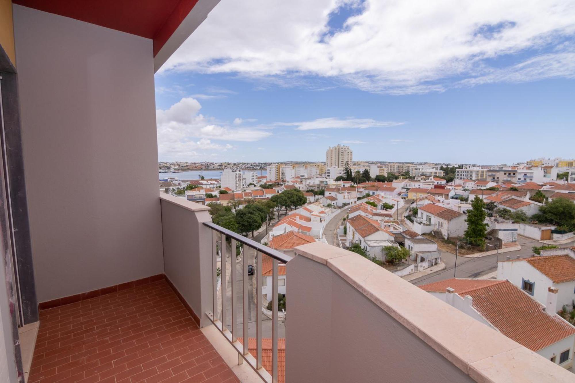 2 Bedroom By Innkeeper Apartment